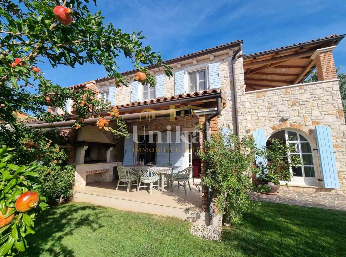 Doppia casa in stile istriano